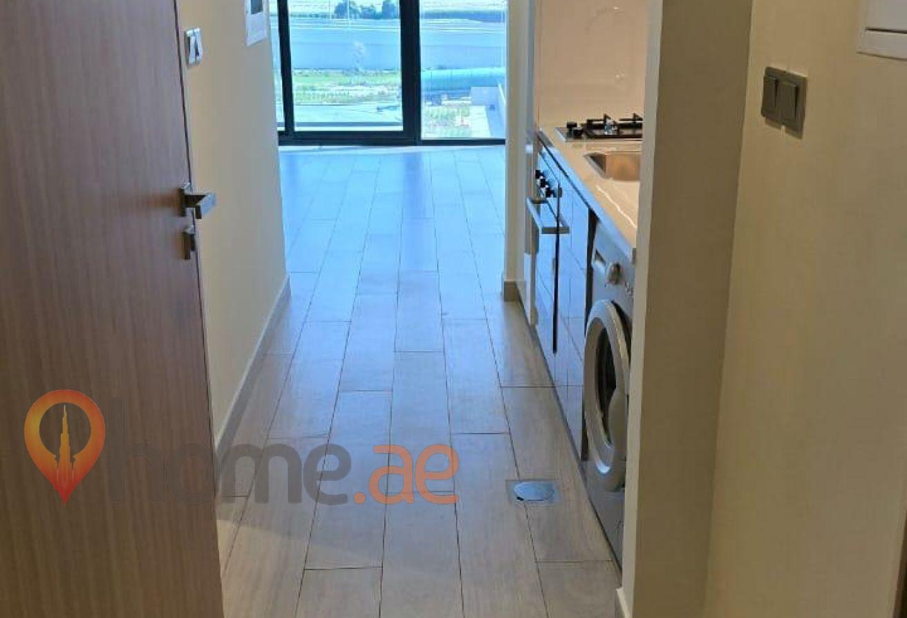 Spacious Studio | Vacant | Unfurnished photo 4