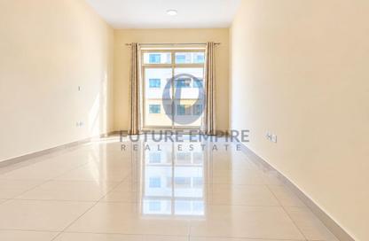 Apartment - 1 - 2 for rent in Abdul Rahim Mohd Al Zarooni Building - Al Mankhool - Bur Dubai - Dubai