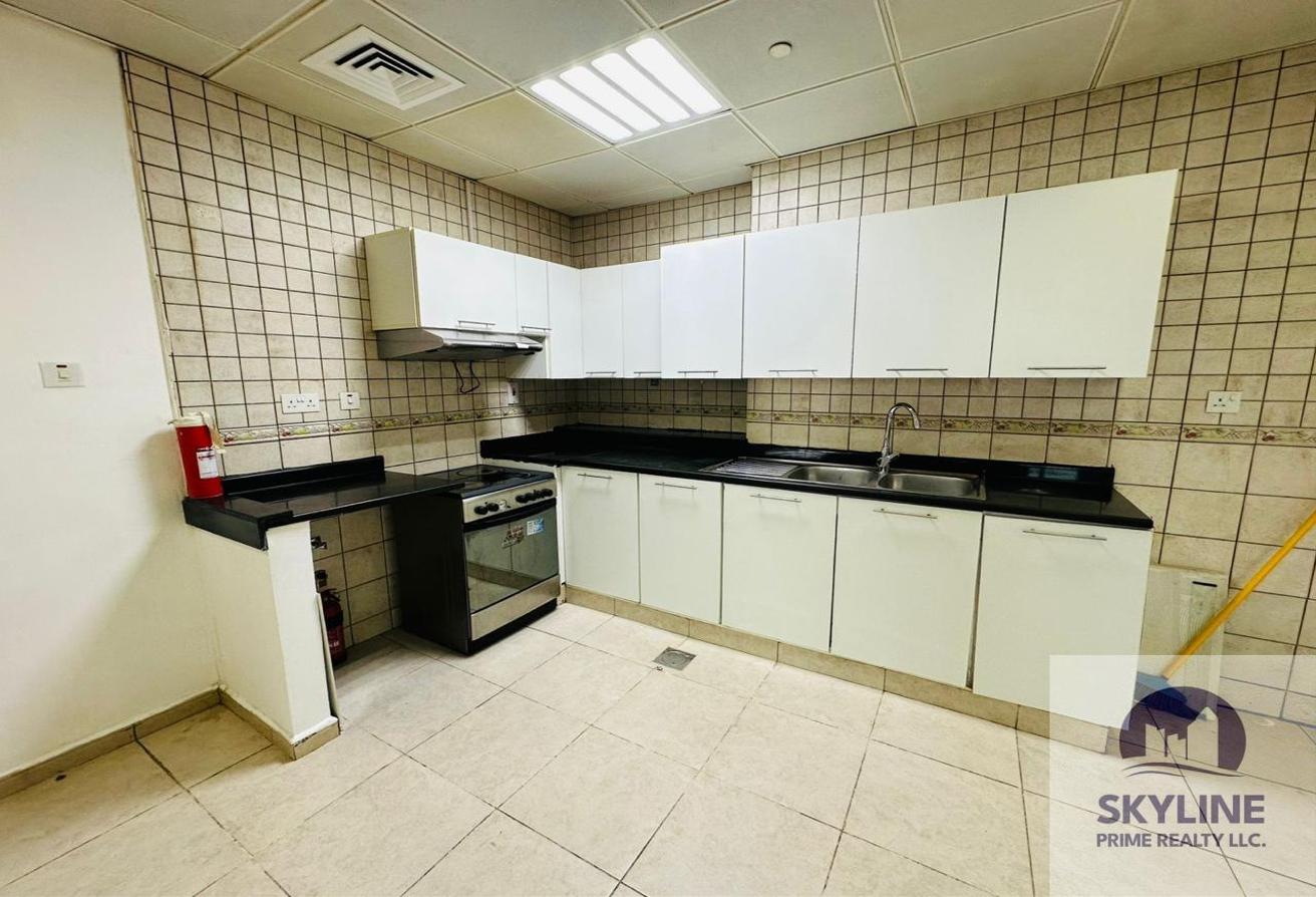 SPACIOUS LAYOUT l READY TO MOVE l VACANT photo 5