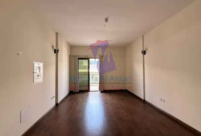 156895415 - Property Image 2
