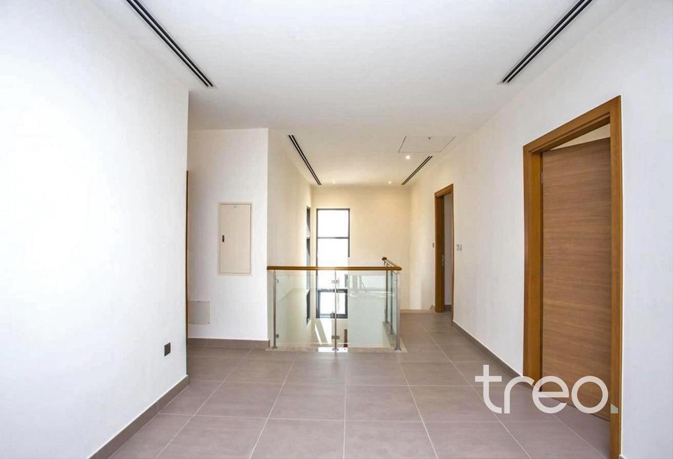 Parkview | Amazing Location | Vacant Now photo 9