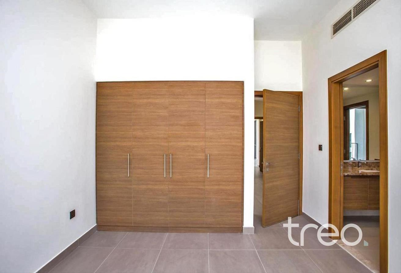 Parkview | Amazing Location | Vacant Now photo 12