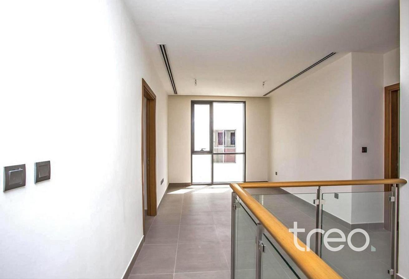 Parkview | Amazing Location | Vacant Now photo 8