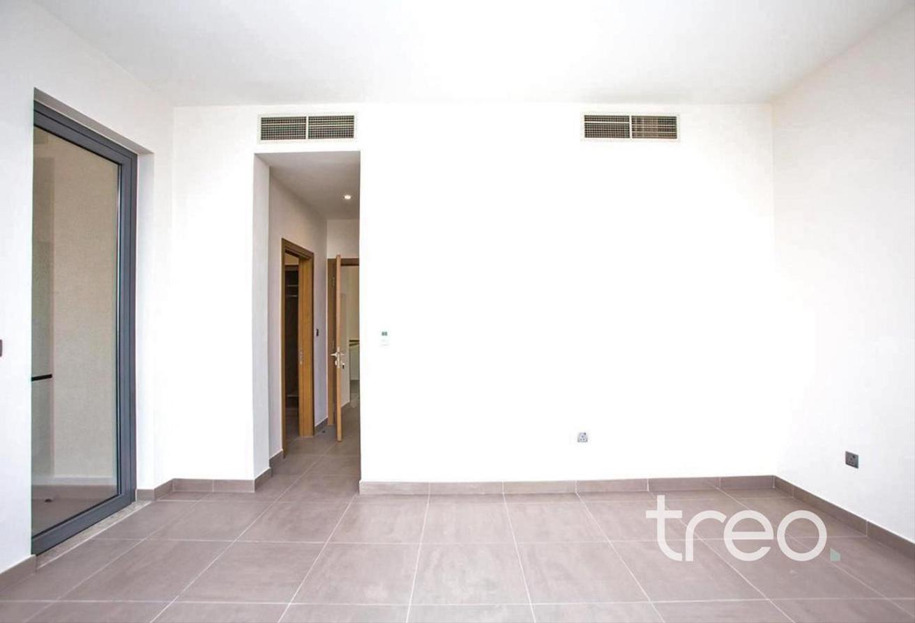 Parkview | Amazing Location | Vacant Now photo 15