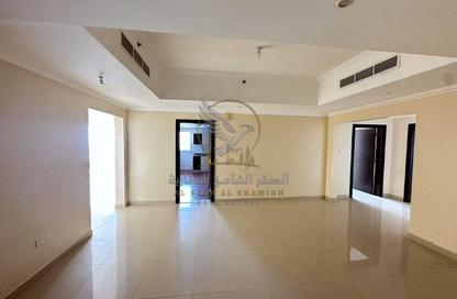 Apartment - 2 - 4 for rent in Jamal Abdul Nasser Street - Al Majaz - Sharjah