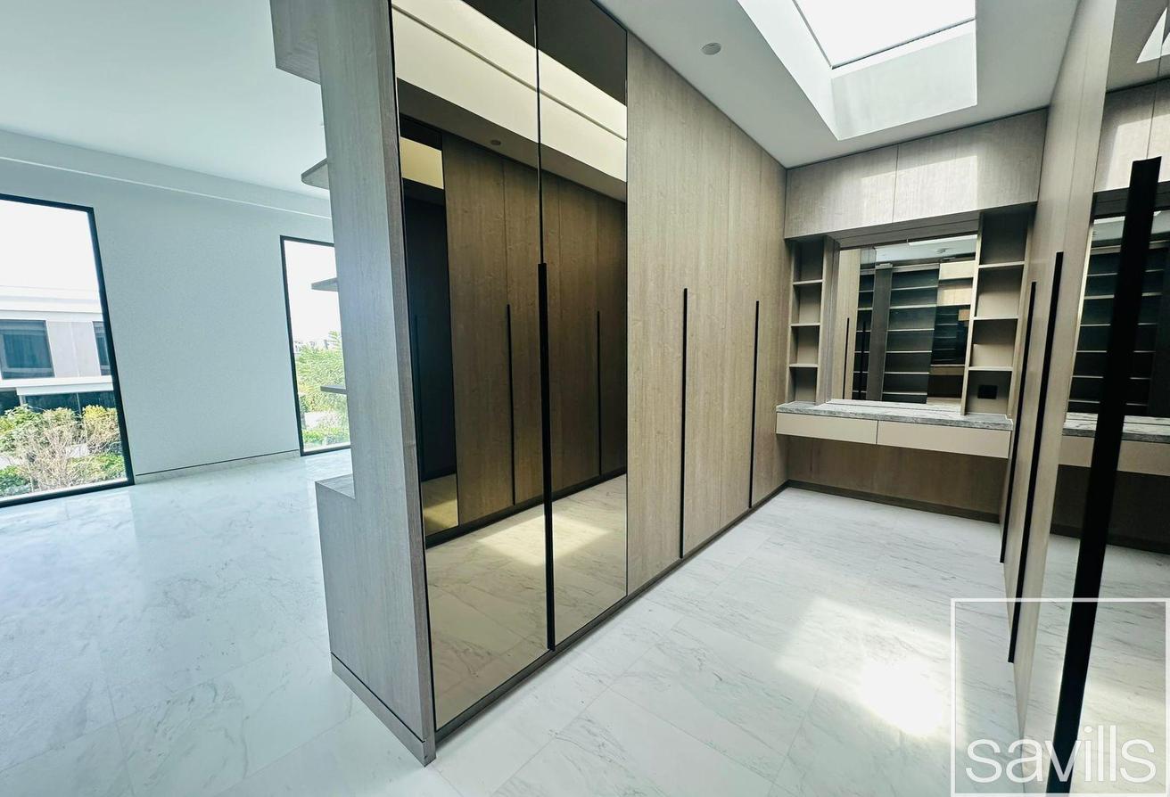 Skyline Elegance | Luxury Villa | Prime Community photo 8
