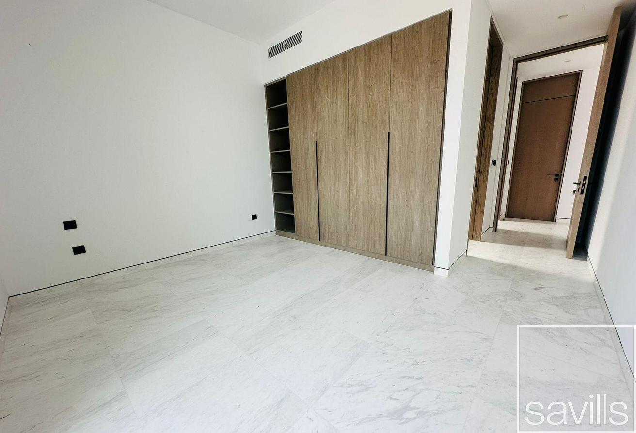 Skyline Elegance | Luxury Villa | Prime Community photo 10