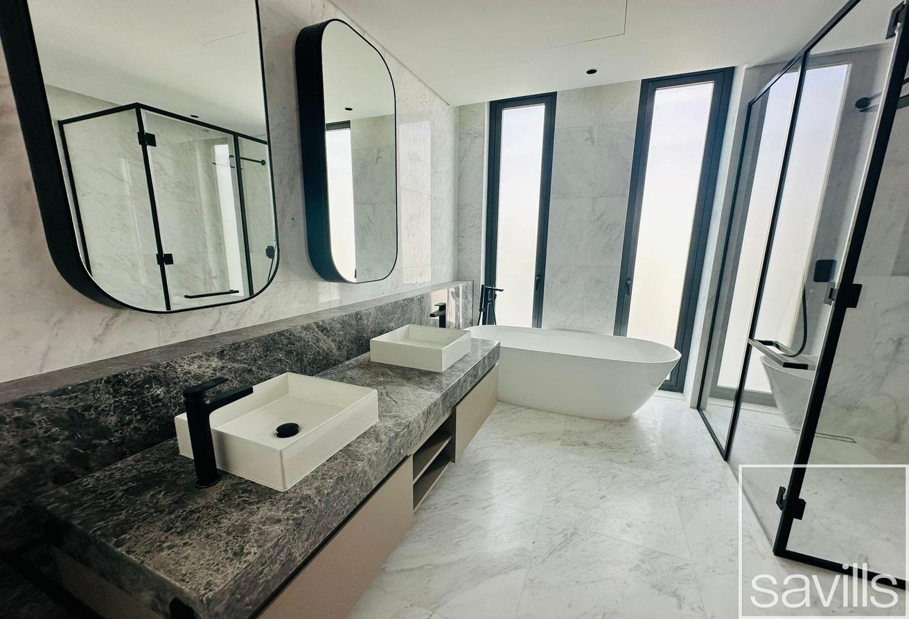 Skyline Elegance | Luxury Villa | Prime Community photo 11