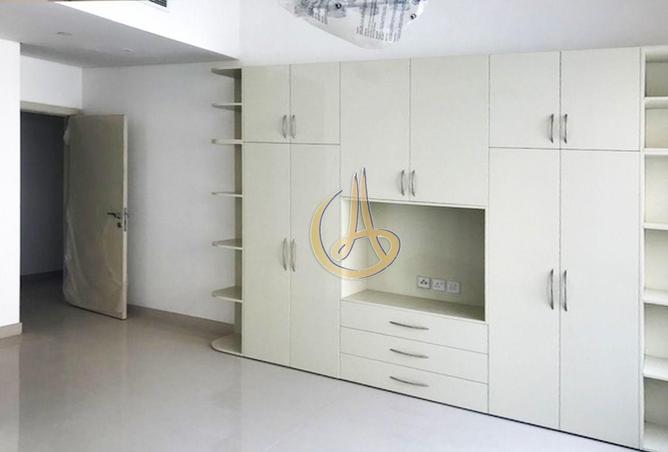 64403195 - صورة العقار 3