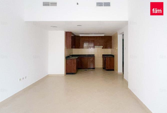 Best Deal | Spacious | Close To Metro photo 3