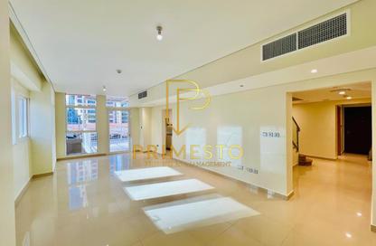 Duplex - 3 Bedrooms - 4 Bathrooms for rent in United Square - Al Khalidiya - Abu Dhabi Duplex - 3 Bedrooms - 4 Bathrooms for rent in United Square - Al Khalidiya - Abu Dhabi