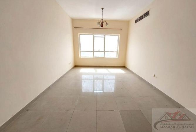 137438449 - Property Image 2