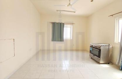 Apartment - Studio - 1 for rent in Fire Station Road - Muwaileh - Sharjah