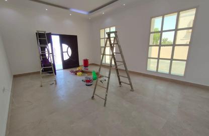 Villa - 3 Bedrooms - 5 Bathrooms for rent in Gate Tower 1 - Musheiref - Ajman