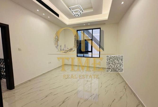 73860727 - Property Image 2