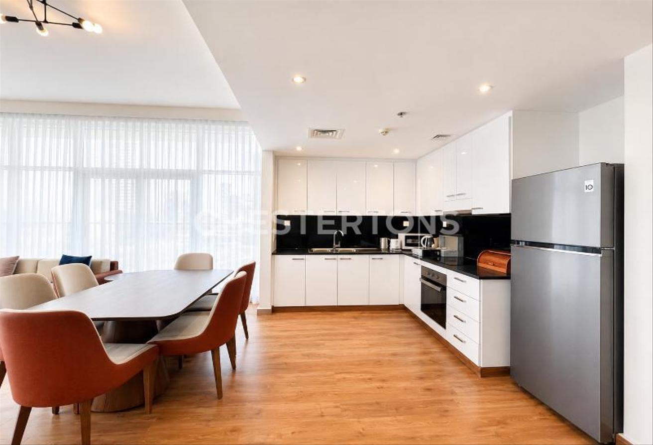 Contemporary Furnished | Bright Spacious Layout photo 7