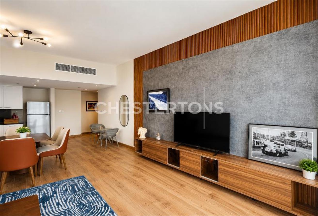 Contemporary Furnished | Bright Spacious Layout photo 2