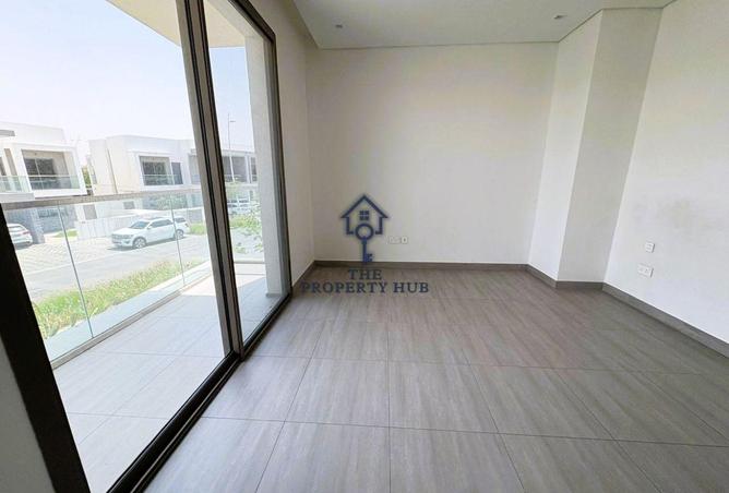 100831828 - Property Image 3