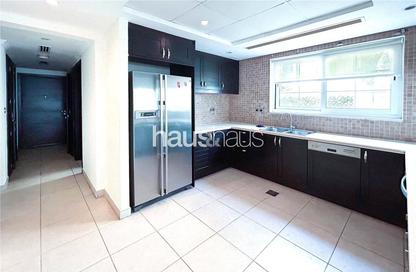 Villa - 3 - 4 for sale in District 4 - Jumeirah Park - Dubai Villa - 3 - 4 for sale in District 4 - Jumeirah Park - Dubai