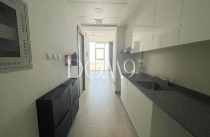 Apartment - Studio - 1 Bathroom for rent in Bloom Towers C - Bloom Towers - District 10 - Jumeirah Village Circle - Dubai