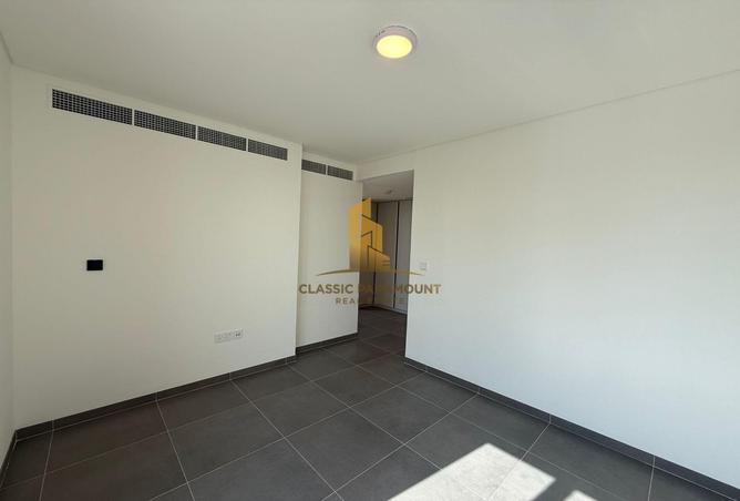 54003992 - Property Image 3