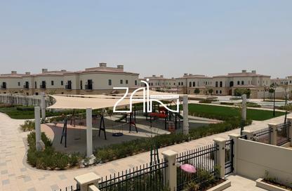 Townhouse - 3 - 4 for sale in Toledo - Bloom Living - Zayed City (Khalifa City C) - Khalifa City - Abu Dhabi