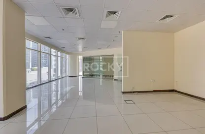 مكتب - استوديو للايجار في برج بارك لين - الخليج التجاري - دبي