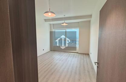 Apartment - 2 Bedrooms - 2 Bathrooms for rent in Millennium Executive Tower - Sheikh Zayed Road - Dubai
