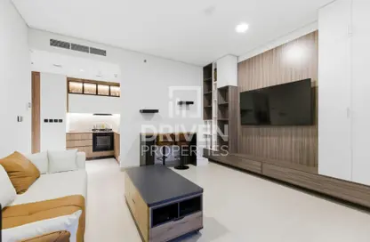 شقة - غرفة نوم - 2 حمامات للبيع في ويست فايف بيزنس باي ريزيدينس - الخليج التجاري - دبي