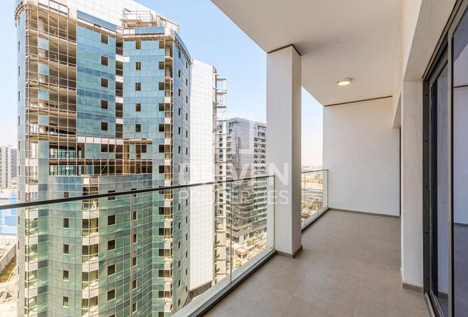 Prime Location | Spacious | Discounted Price photo 2