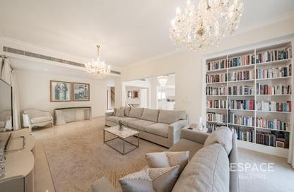 Villa - 5 Bedrooms - 4 Bathrooms for sale in Meadows 2 - Meadows - Dubai Villa - 5 Bedrooms - 4 Bathrooms for sale in Meadows 2 - Meadows - Dubai
