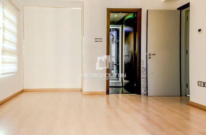 Apartment - 3 Bedrooms - 4 Bathrooms for sale in Centrium Tower 4 - Centrium Towers - Dubai Production City (IMPZ) - Dubai