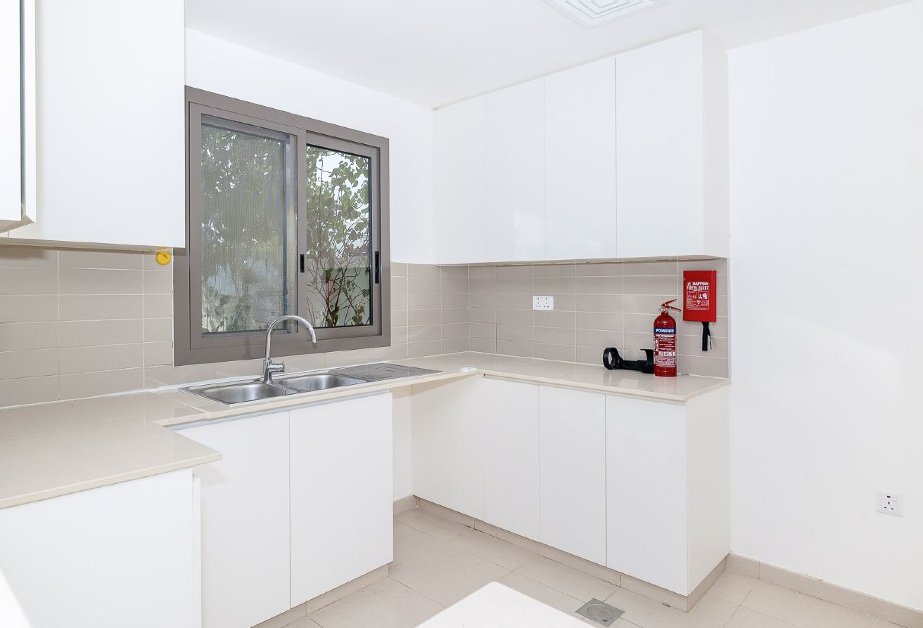 3 bedroom townhouse in Noor Townhouses, Town Square: 6