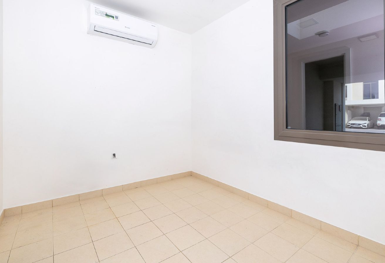 3 bedroom townhouse in Noor Townhouses, Town Square: 8