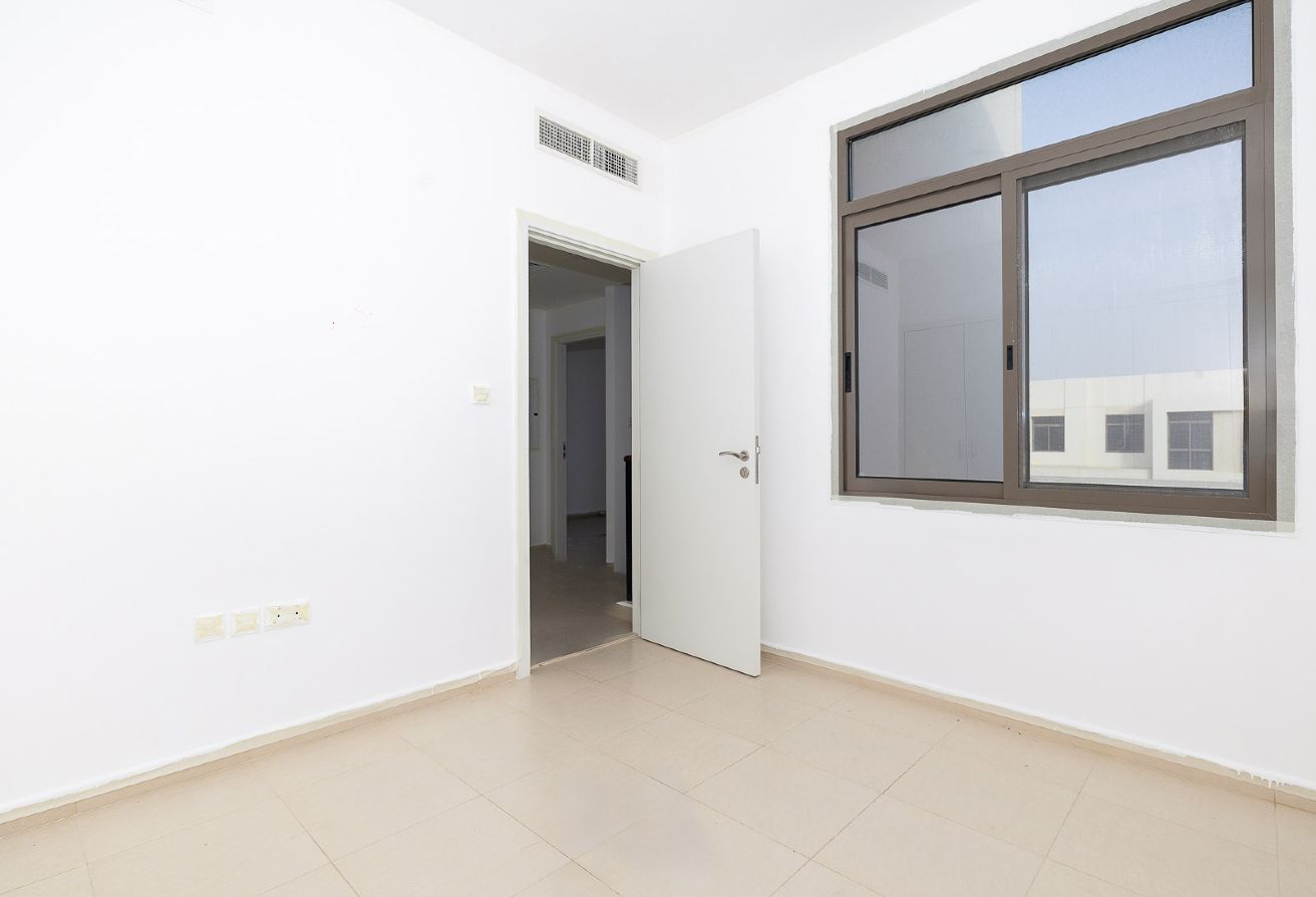 3 bedroom townhouse in Noor Townhouses, Town Square: 11