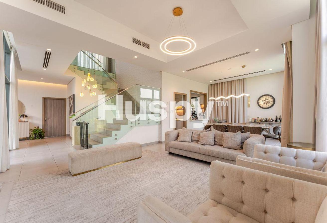 Landscaped | Close to Amenities | Multiple Cheques photo 3