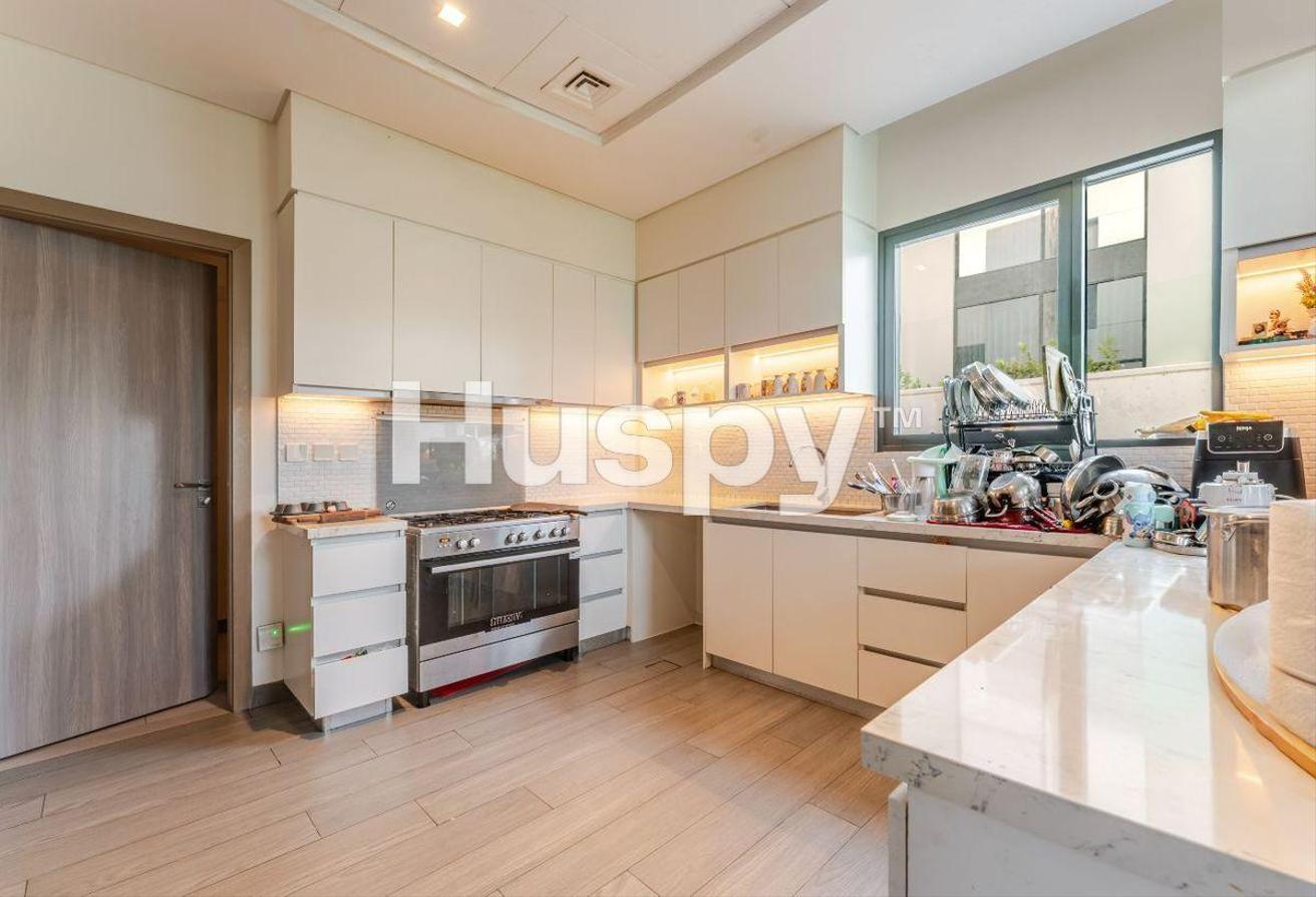 Landscaped | Close to Amenities | Multiple Cheques photo 6