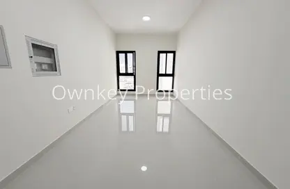 Apartment - Studio - 1 Bathroom for rent in Al Karama Sqaure - Al Karama - Dubai Apartment - Studio - 1 Bathroom for rent in Al Karama Sqaure - Al Karama - Dubai