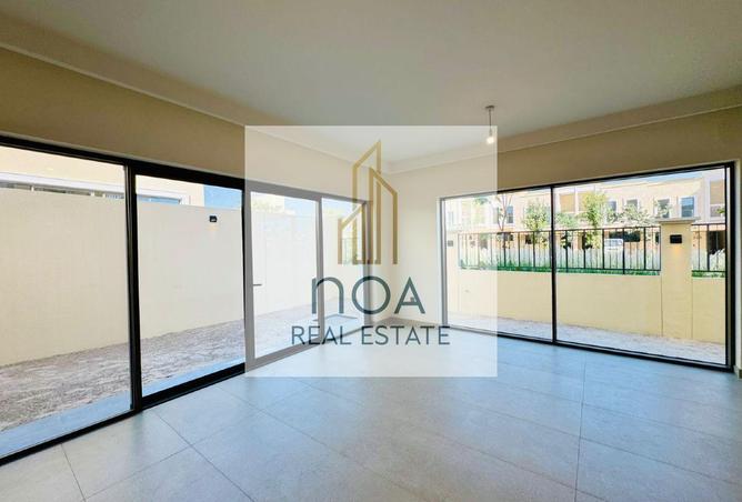 98244742 - Property Image 3