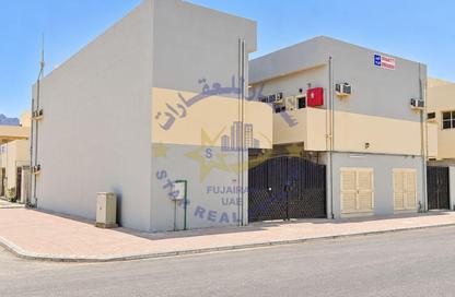 سكن عمال - استوديو - 7+ للايجار في دبا- الفجيرة - الفجيرة سكن عمال - استوديو - 7+ للايجار في دبا- الفجيرة - الفجيرة