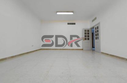 Apartment - 3 Bedrooms - 3 Bathrooms for rent in Tessco Building - Electra Street - Abu Dhabi Apartment - 3 Bedrooms - 3 Bathrooms for rent in Tessco Building - Electra Street - Abu Dhabi