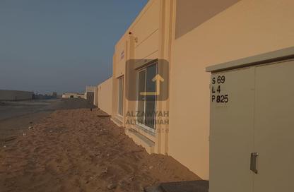Land - Studio for rent in Al Sajaa - Sharjah