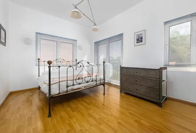 109042174 - Property Image 3
