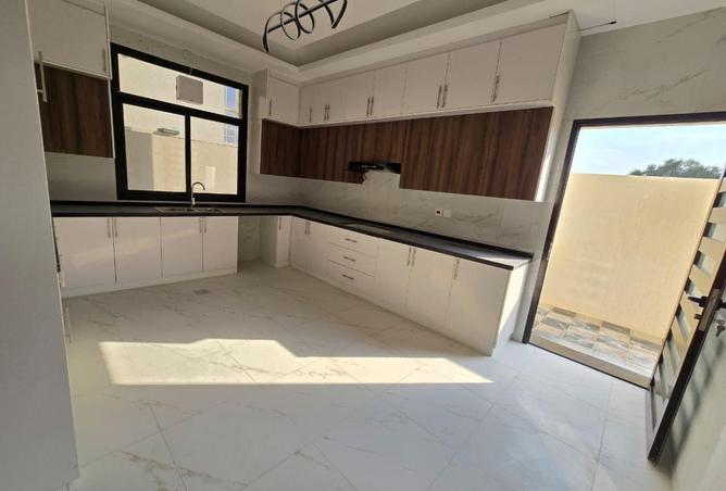 90502420 - صورة العقار 3