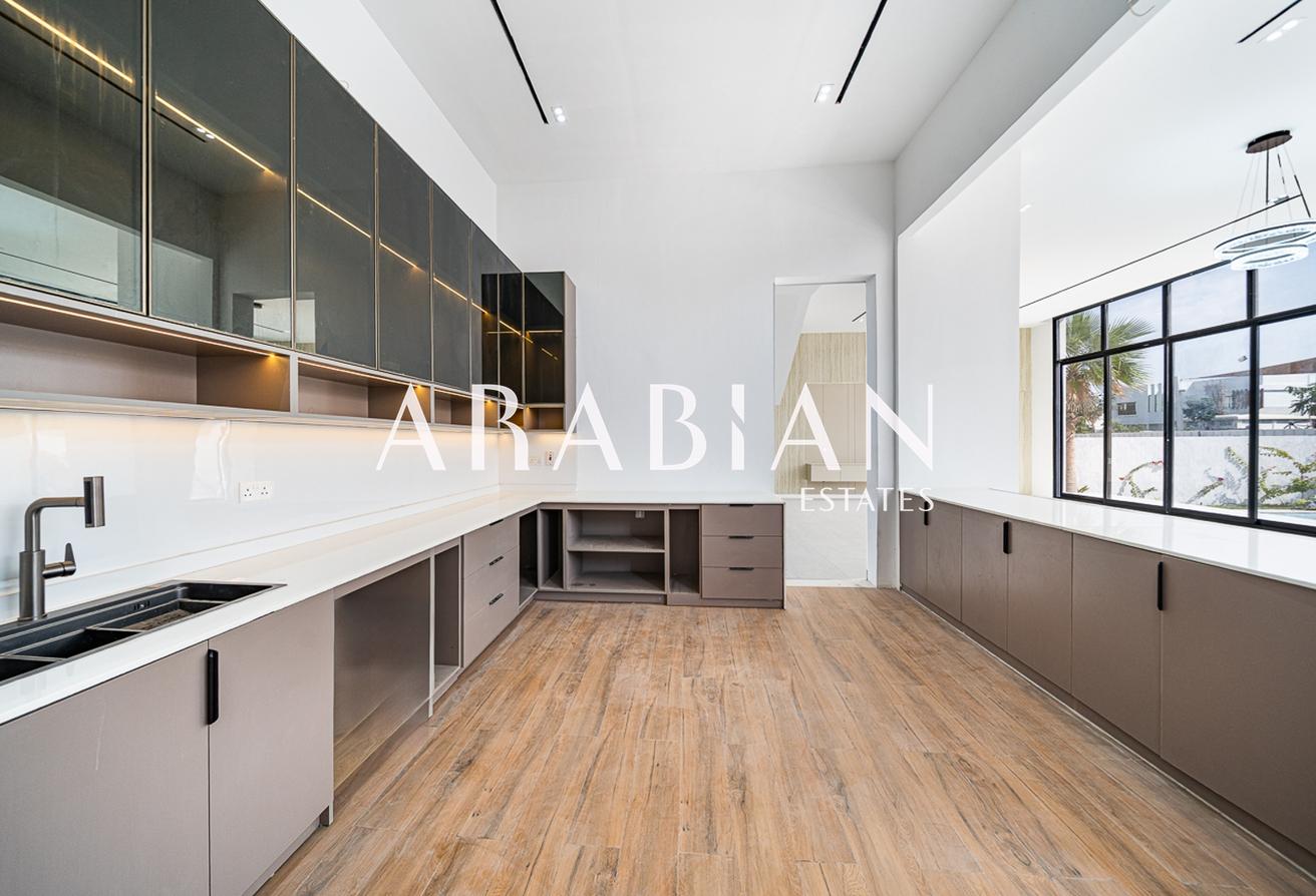 7 Bedrooms | Custom Build | Luxury Finish photo 10