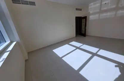 Apartment - 2 Bedrooms - 3 Bathrooms for rent in Al Nahyan Camp - Abu Dhabi