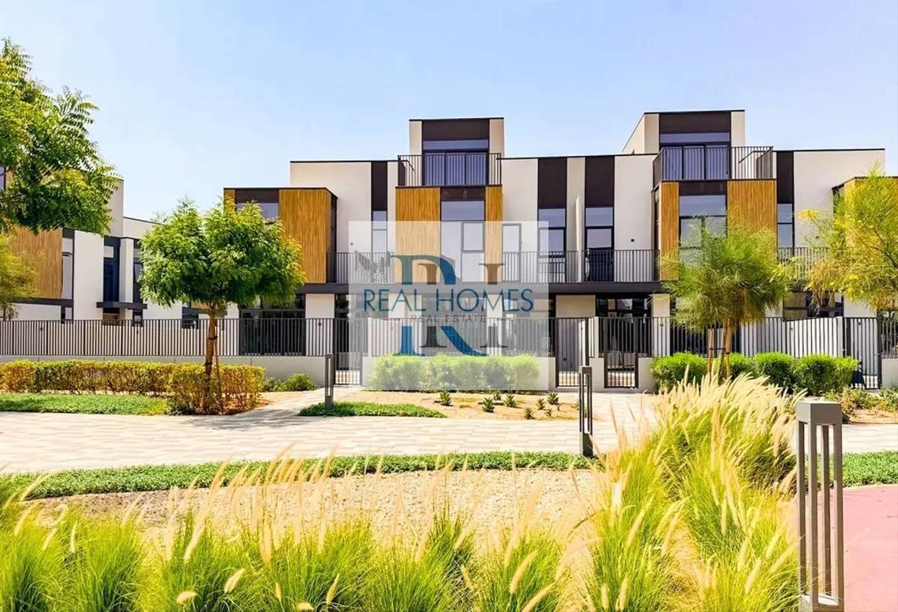 Brand New Park Facing 3 Bed + Maids Villa photo 4