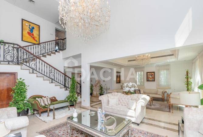 Upgraded | Fully Furnished | Vacant