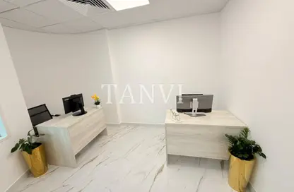 مكتب - غرفة نوم - 1 حمام للايجار في فاطمه محمد احمد بن سليمان - الرفاعة - بر دبي - دبي