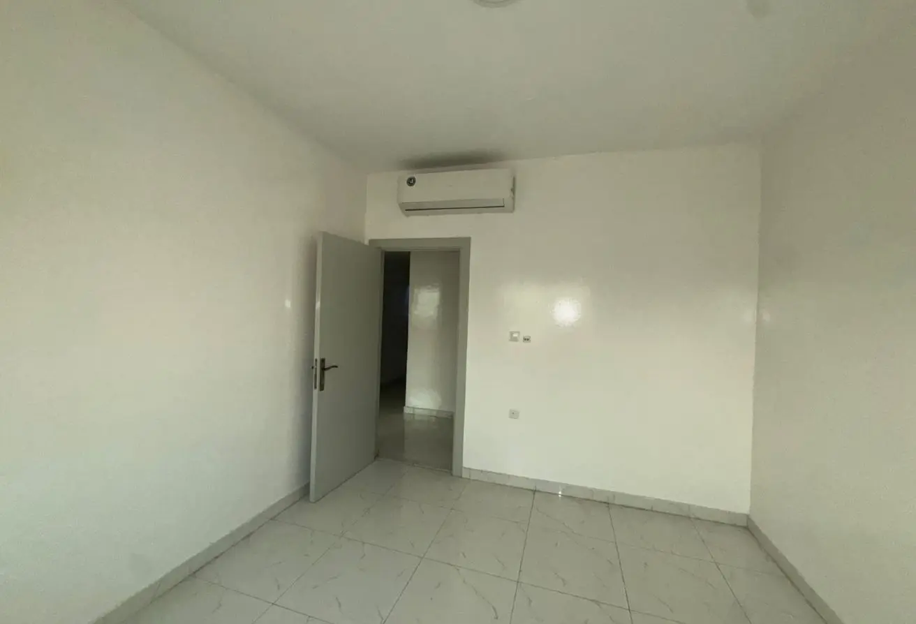 160985616 - Property Main Image